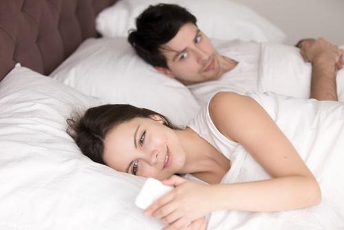 Signs Your Spouse May Be Cheating Illinois divorce attorney, Illinois family law attorney, Illinois divorce laws,