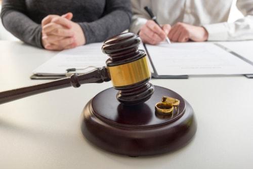Dividing Property as Part of Your Divorce Illinois divorce attorney, Illinois family law attorney, Illinois divorce laws,
